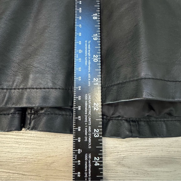Max Studio Women Black Faux Leather Motorcycle Style Jacket Size L - Picture 7 of 8